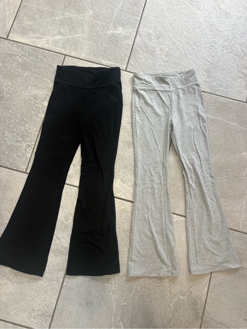 Gap Leggings 2-Pair Set in Black & Gray
